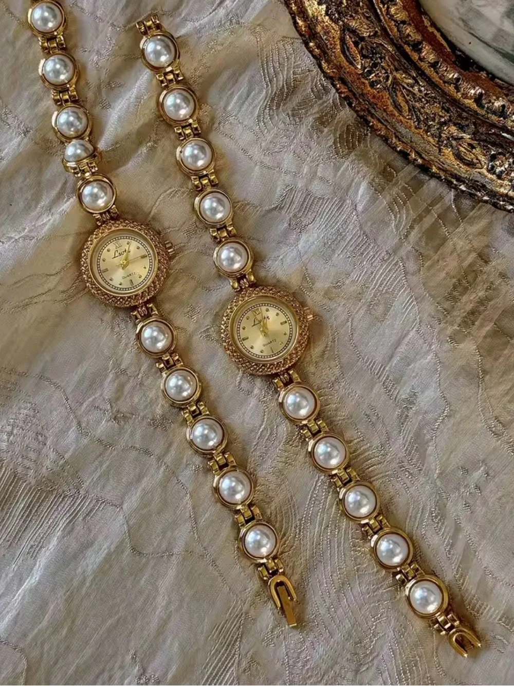 Vintage Gold tone Pearl Bracelet Watches for Women/Waterproof.